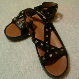 Women sandals